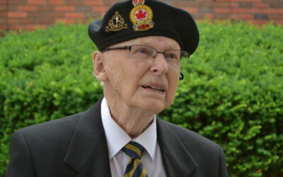 L’ancien combattant de Burlington Douglas Ross Rickard célèbre son 104e anniversaire de naissance