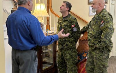 CANADIAN MILITARY DETACHMENT VISITS FISHER HOUSE