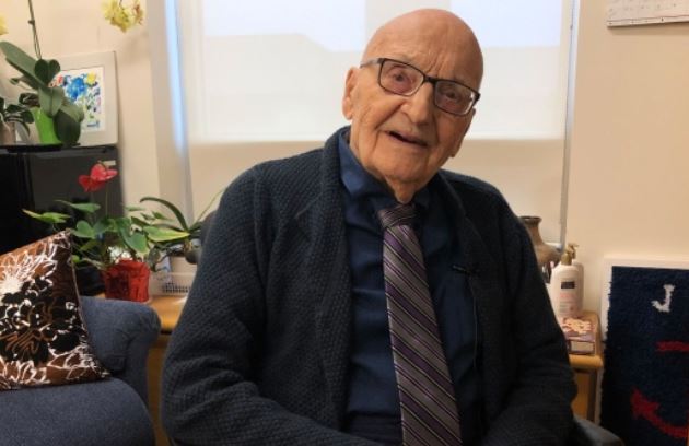 Two Ontario veterans celebrate shared 107th birthday