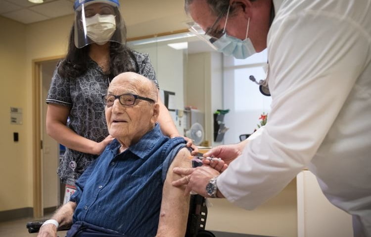 Oldest Veteran in Canada, 107, Receives Second Dose of the COVID-19 Vaccine