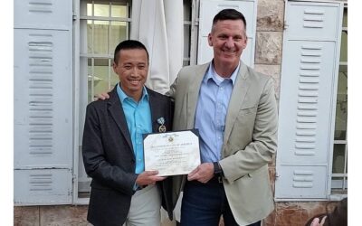 Le LCol Yu reçoit la medaille Joint Service Commendation des États-Unis d’Amérique